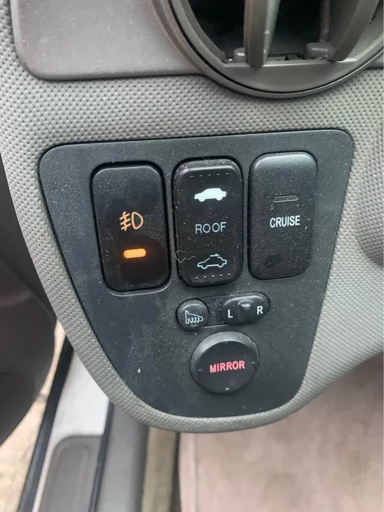 2004 Acura RSX - Image 2 of 11