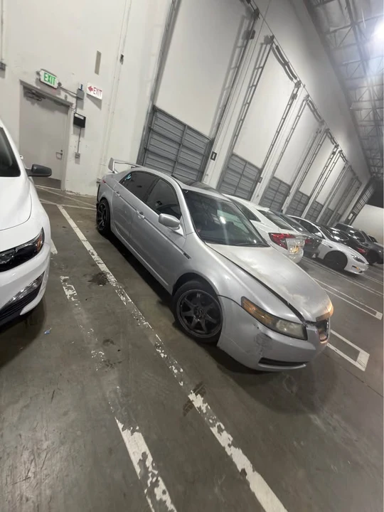2004 Acura TL 3rd Gen - Image 4 of 15