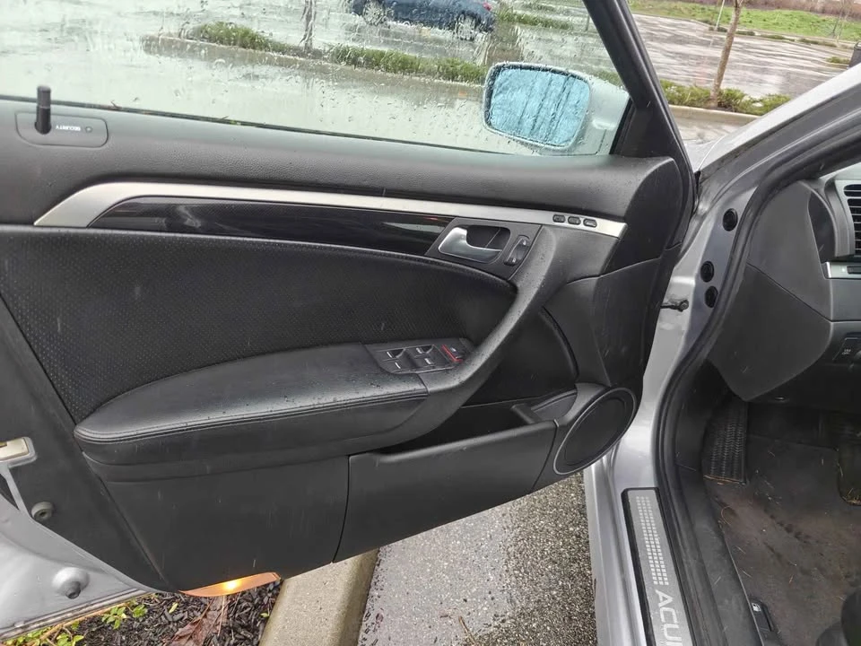 2004 Acura TL 3rd Gen - Image 6 of 10