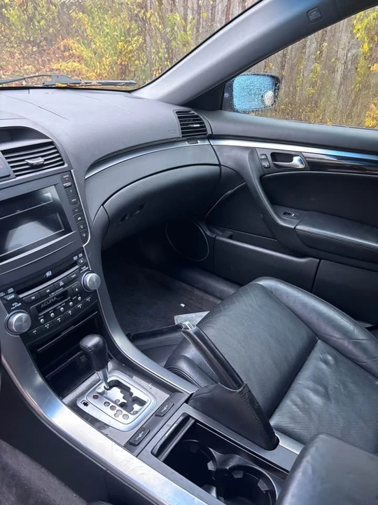 2004 Acura TL 3rd Gen - Image 8 of 9