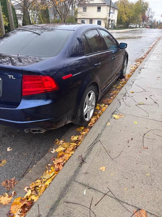 2004 Acura TL 3rd Gen - Image 4 of 9
