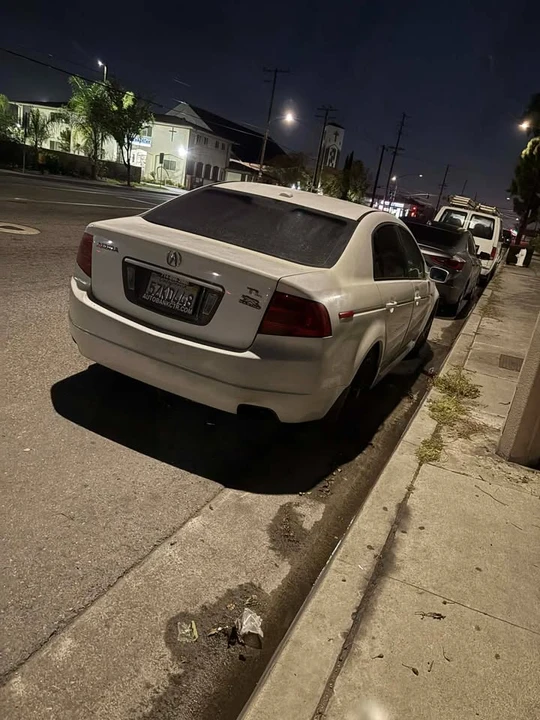 2004 Acura TL 3rd Gen - Image 2 of 8