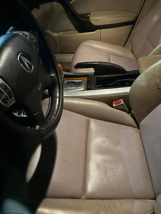 2004 Acura TL 3rd Gen - Image 4 of 8