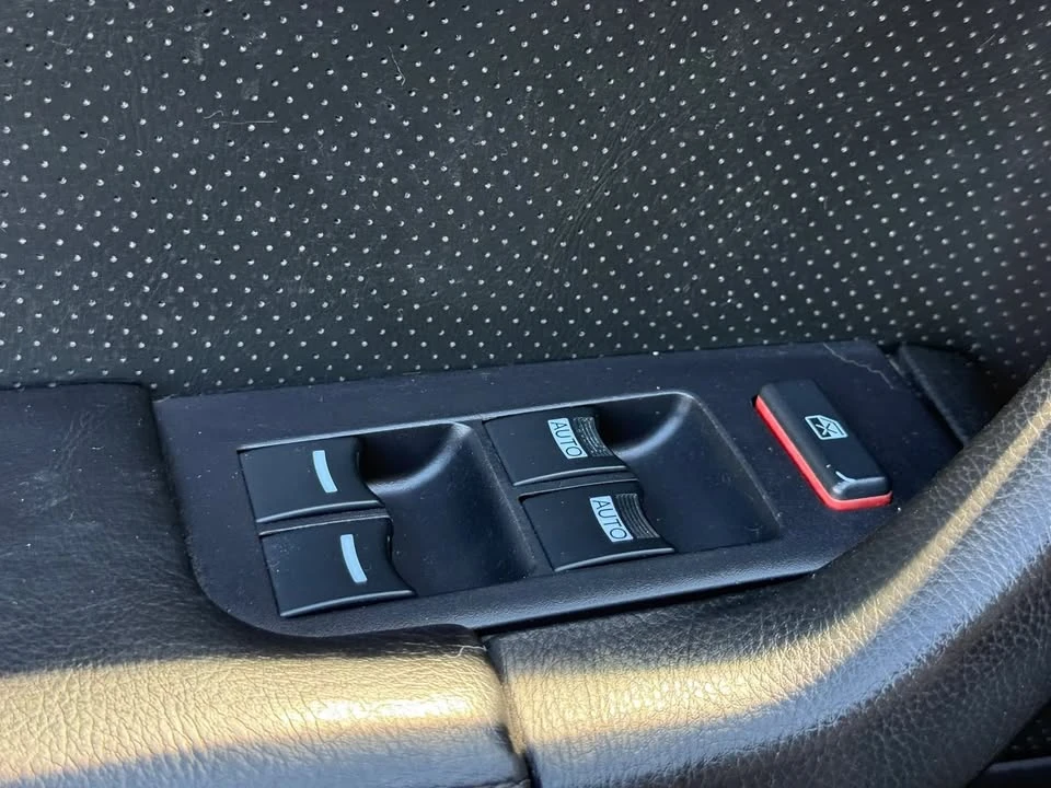 2004 Acura TL 3rd Gen - Image 13 of 20