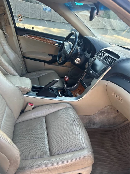 2004 Acura TL 3rd Gen - Image 6 of 9
