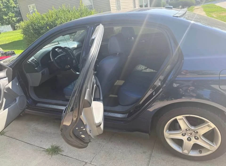 2004 Acura TL 3rd Gen - Image 3 of 5