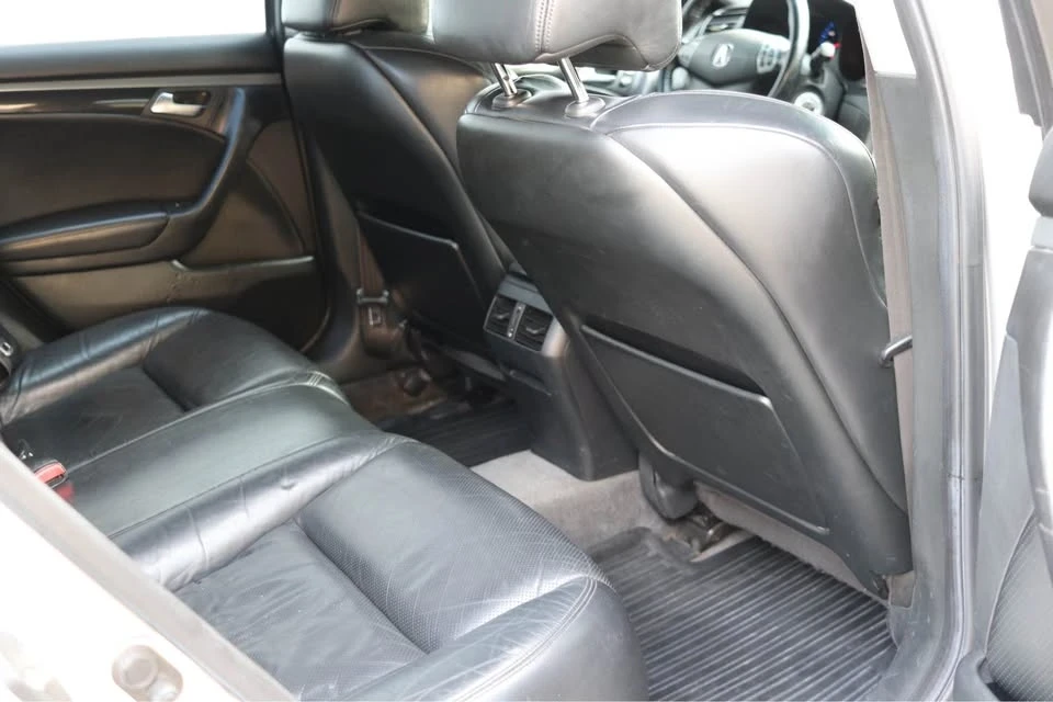 2004 Acura TL 3rd Gen - Image 9 of 15