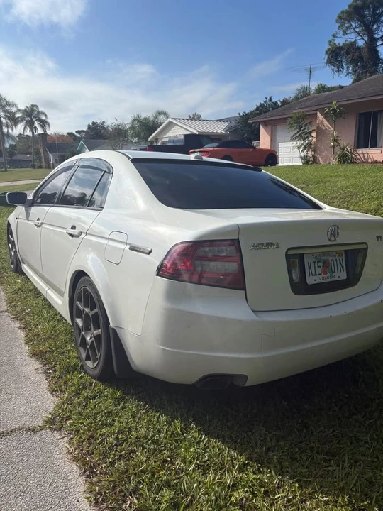 2004 Acura TL 3rd Gen - Image 6 of 12