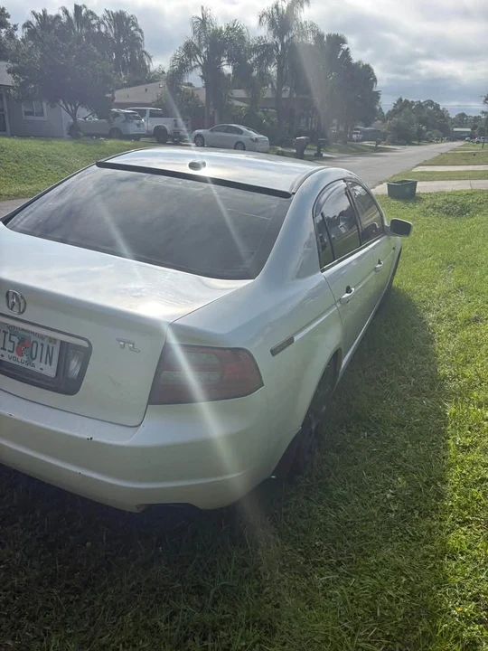2004 Acura TL 3rd Gen - Image 11 of 12