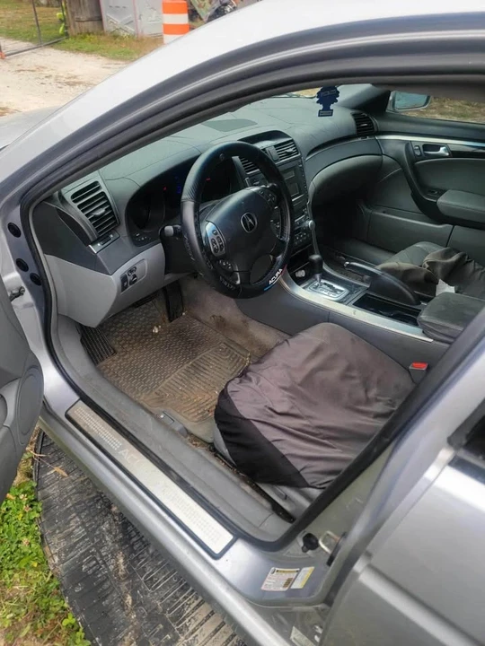 2004 Acura TL 3rd Gen - Image 4 of 8