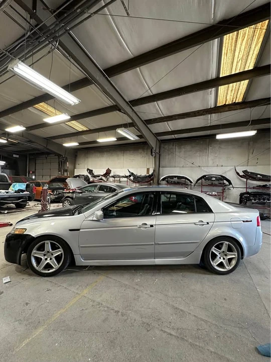 2004 Acura TL 3rd Gen - Image 4 of 12
