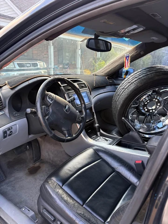 2004 Acura TL 3rd Gen - Image 11 of 14