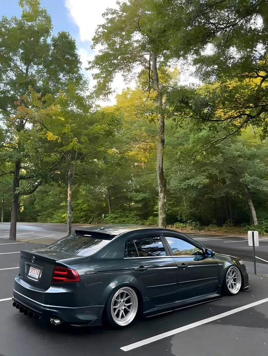 2004 Acura TL 3rd Gen - Image 2 of 3