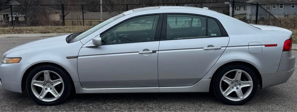 2004 Acura TL 3rd Gen - Image 9 of 16