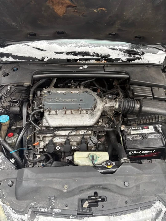 2004 Acura TL 3rd Gen - Image 2 of 9
