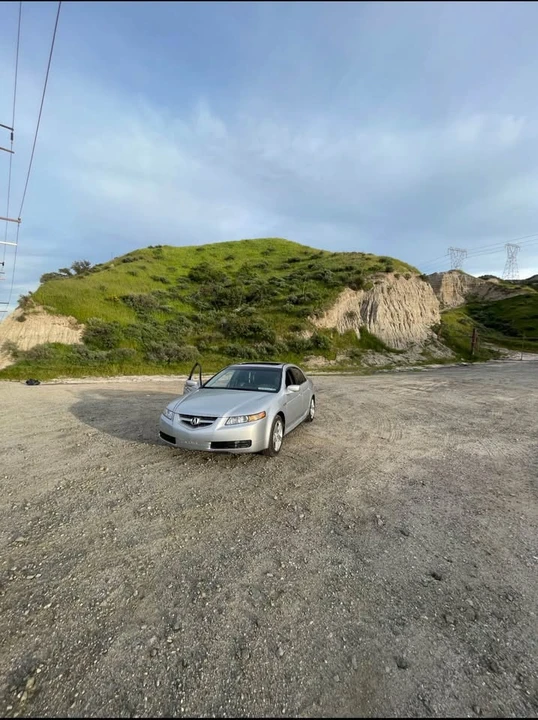 2004 Acura TL 3rd Gen - Image 2 of 11