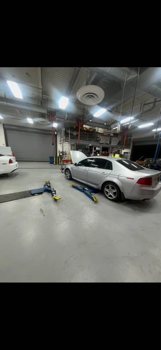 2004 Acura TL 3rd Gen - Image 5 of 11