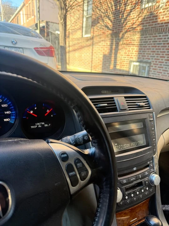 2004 Acura TL 3rd Gen - Image 8 of 19