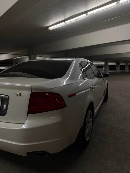 2004 Acura TL 3rd Gen - Image 4 of 11