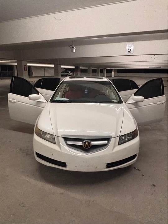 2004 Acura TL 3rd Gen - Image 2 of 10