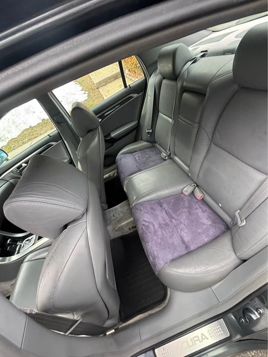 2004 Acura TL 3rd Gen - Image 8 of 14