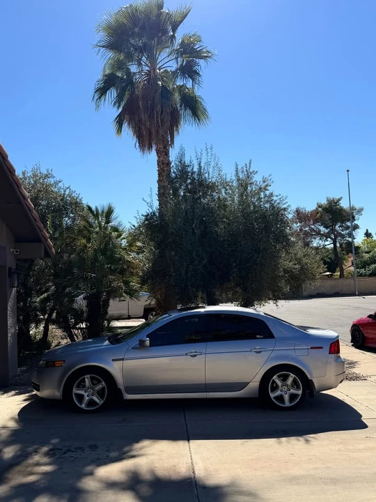 2004 Acura TL 3rd Gen - Image 2 of 9