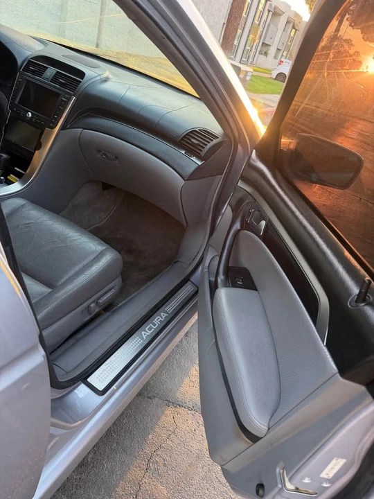 2004 Acura TL 3rd Gen - Image 5 of 14