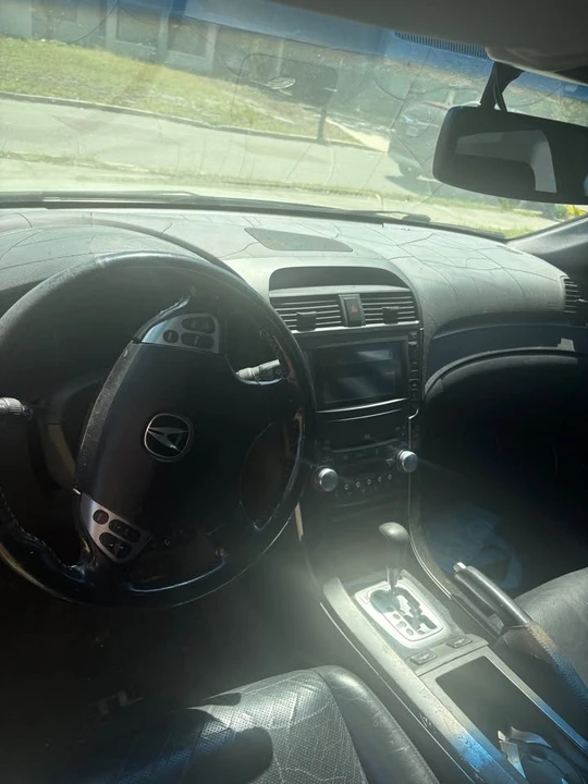 2004 Acura TL 3rd Gen - Image 6 of 9