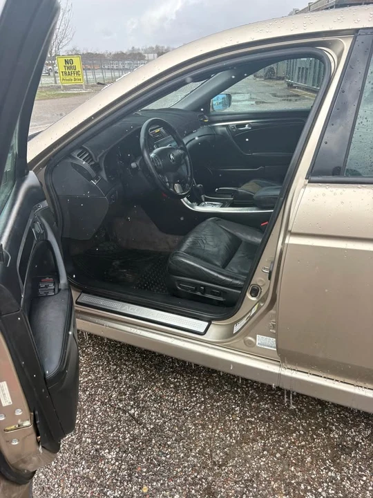 2004 Acura TL 3rd Gen - Image 4 of 8