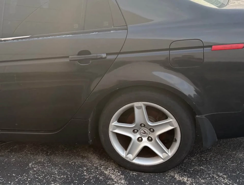 2004 Acura TL 3rd Gen - Image 6 of 11