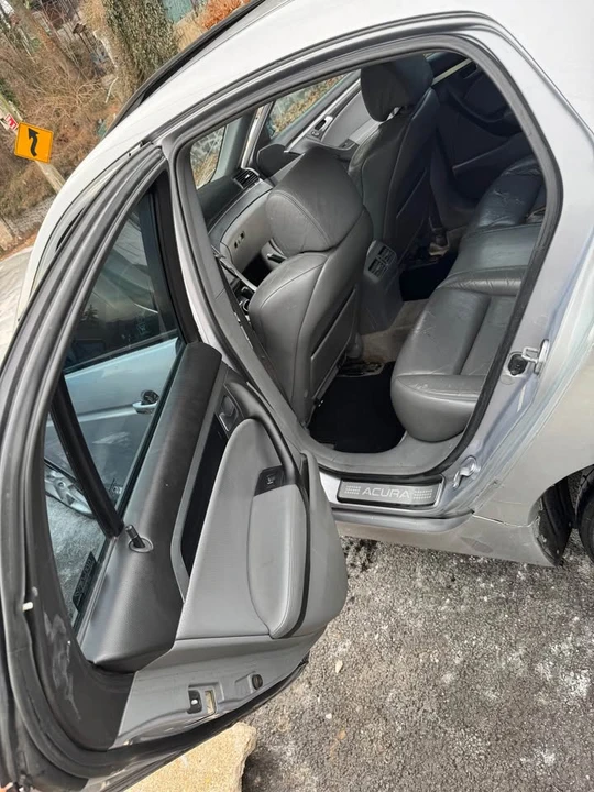 2004 Acura TL 3rd Gen - Image 11 of 18