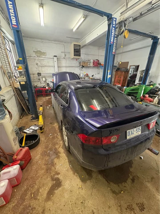 2004 Acura TSX 1st Gen - Image 2 of 10