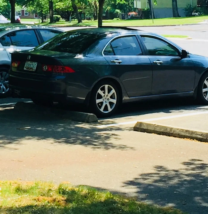 2004 Acura TSX 1st Gen - Image 2 of 2