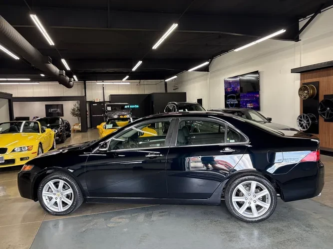 2004 Acura TSX 1st Gen - Image 2 of 15