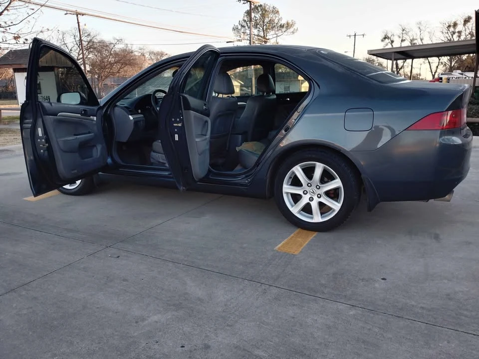 2004 Acura TSX 1st Gen - Image 4 of 8