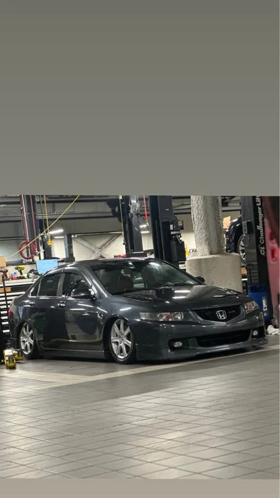 2004 Acura TSX 1st Gen - Image 2 of 7
