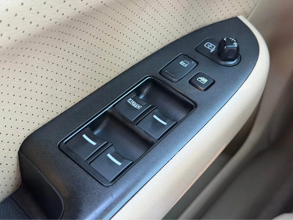 2004 Acura TSX 1st Gen - Image 11 of 19