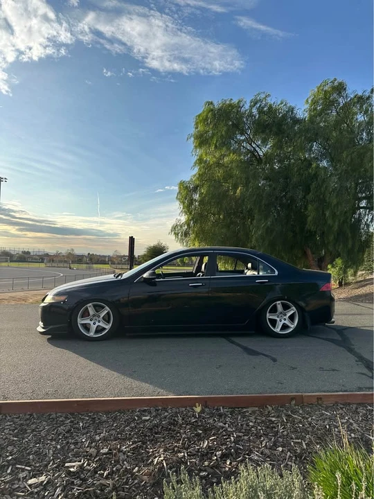 2004 Acura TSX 1st Gen - Image 2 of 11