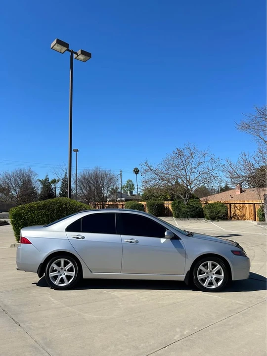 2004 Acura TSX 1st Gen - Image 2 of 13