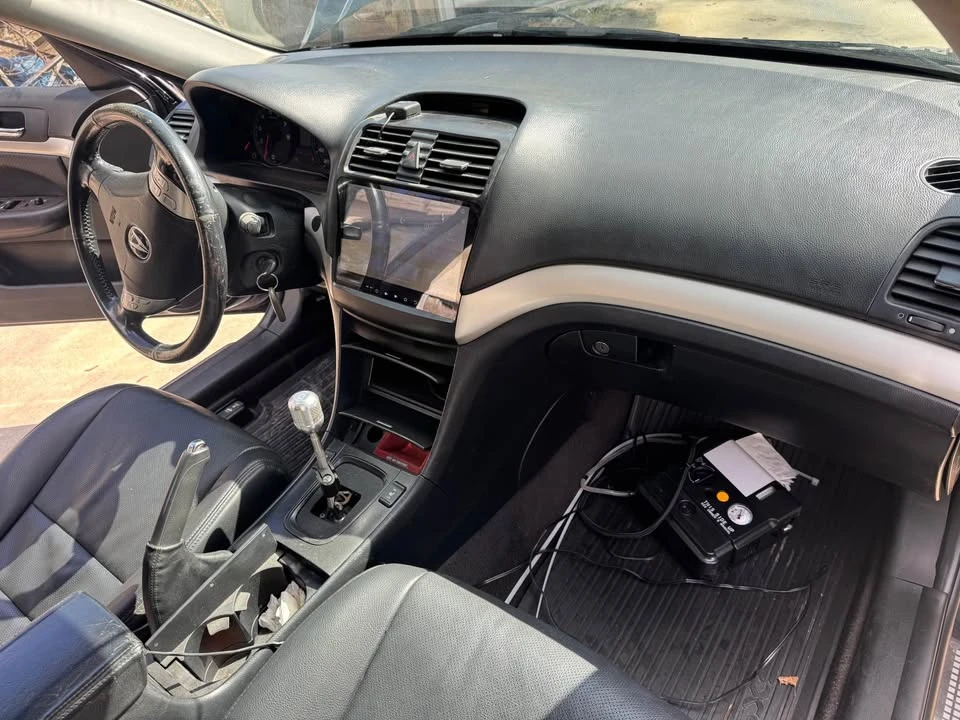 2004 Acura TSX 1st Gen - Image 10 of 12