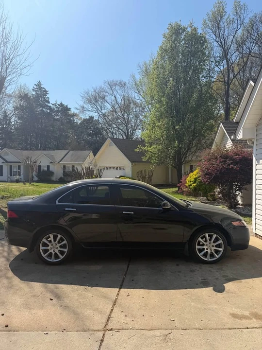2004 Acura TSX 1st Gen - Image 2 of 10
