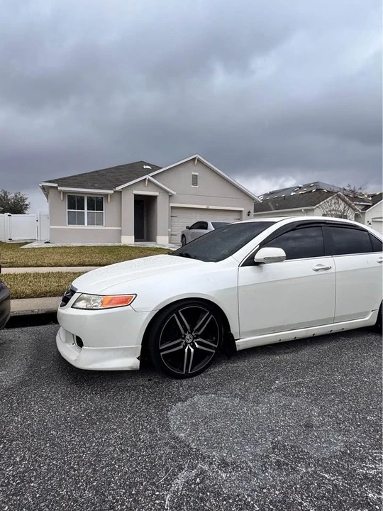 2004 Acura TSX 1st Gen - Image 2 of 9