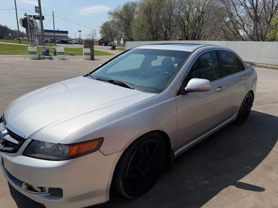 2004 Acura TSX 1st Gen - Image 2 of 15