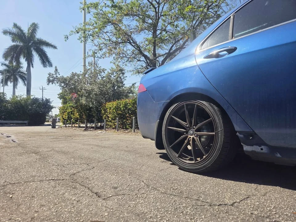 2004 Acura TSX 1st Gen - Image 4 of 8