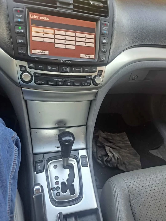 2004 Acura TL 3rd Gen - Image 8 of 10