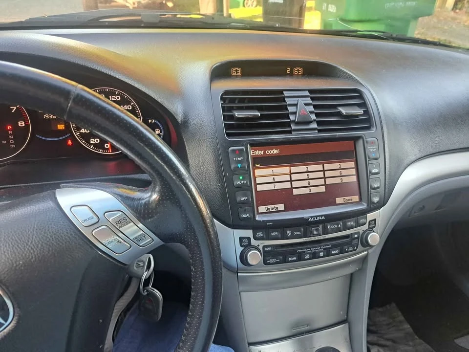 2004 Acura TL 3rd Gen - Image 9 of 10