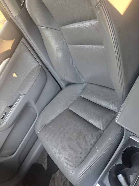 2004 Acura TL 3rd Gen - Image 7 of 10