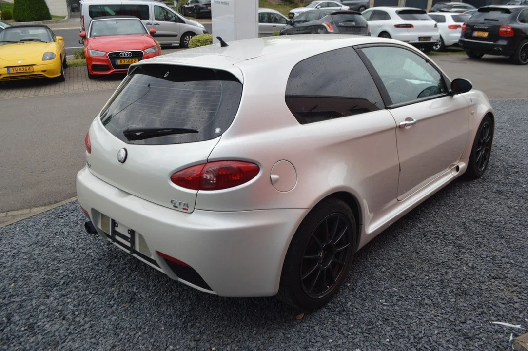 2004 Alfa Romeo 147 GTA - Image 5 of 30