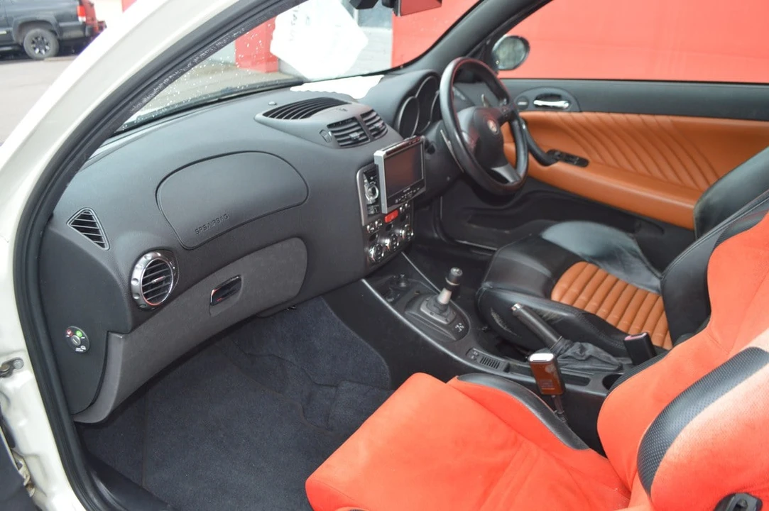 2004 Alfa Romeo 147 GTA - Image 13 of 30