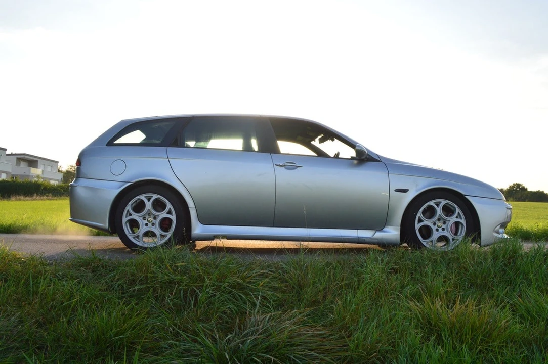 2004 Alfa Romeo 156 GTA - Image 8 of 30